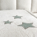 Paturica bebe din satin si stofa de vafe Stars mentă (7)